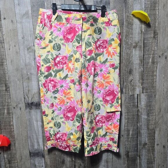 Coldwater Creek Yellow Floral Cargo Capri Pants - Picture 1 of 3